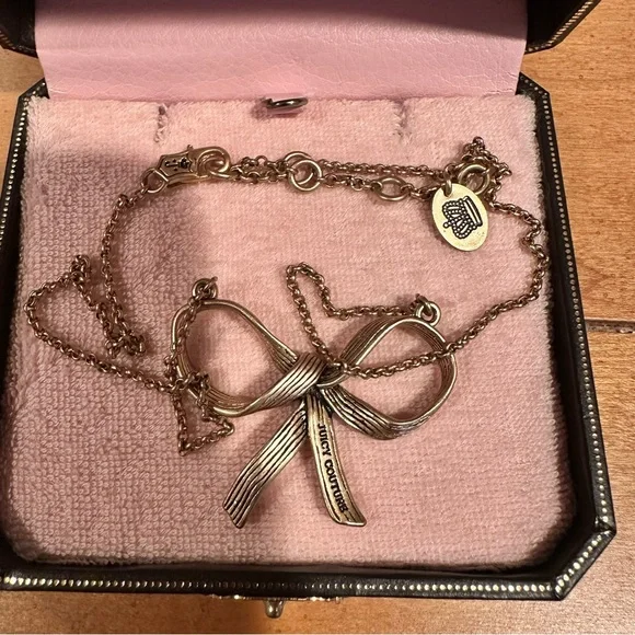 Juicy Couture Gold Bow Necklace - Picture 2 of 4